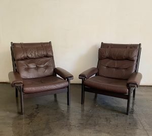 DCE71C49-583D-43AA-89D5-91D937AC23F6