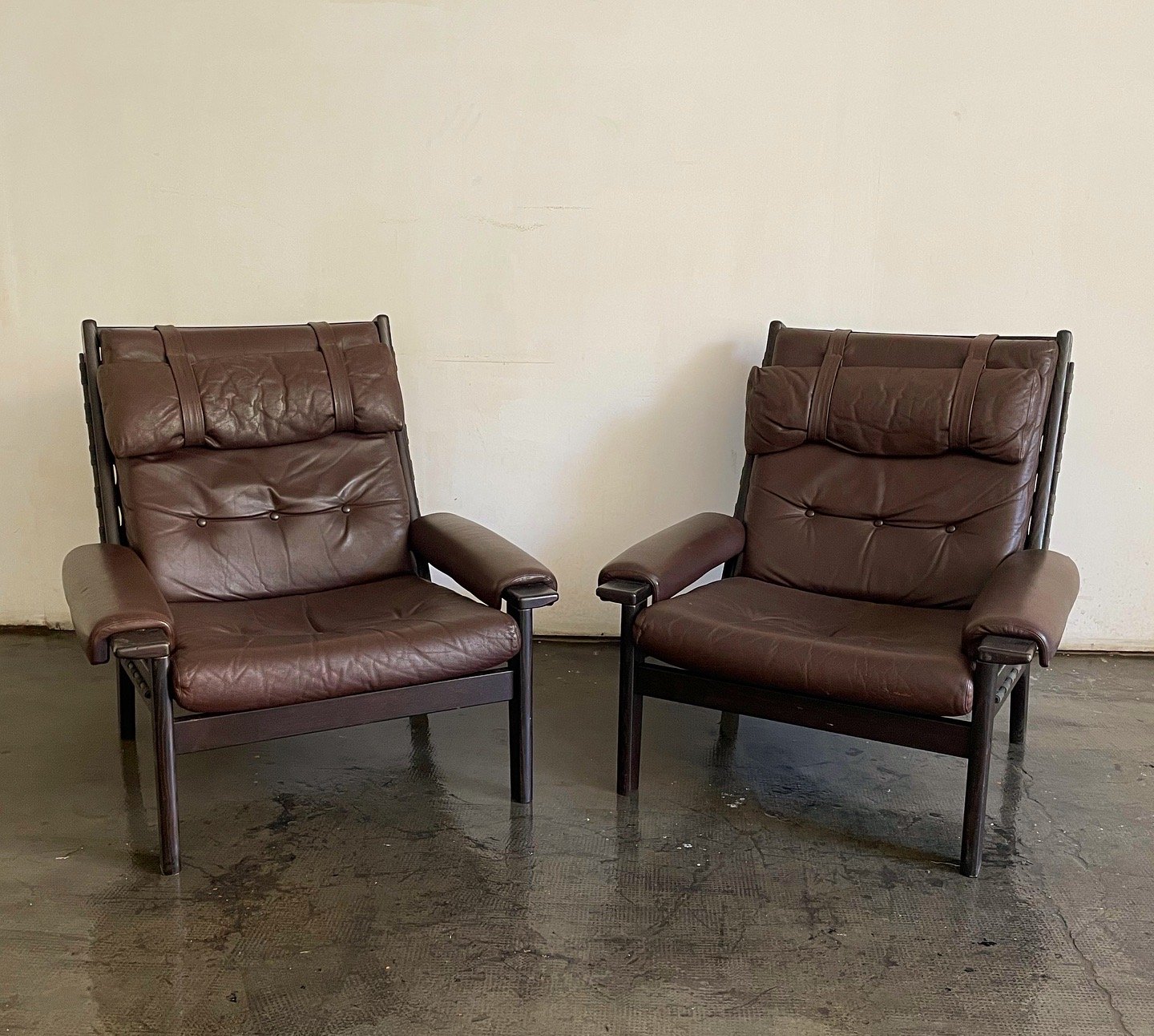 DCE71C49-583D-43AA-89D5-91D937AC23F6