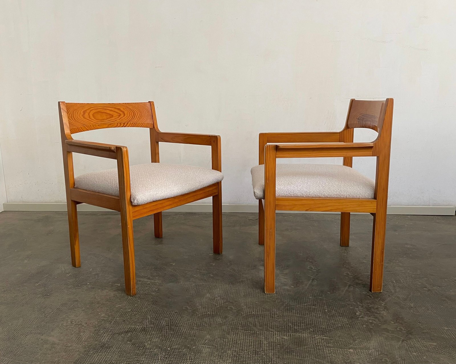 1F7E68DD-6D6F-4E29-B80E-932F802BD32C